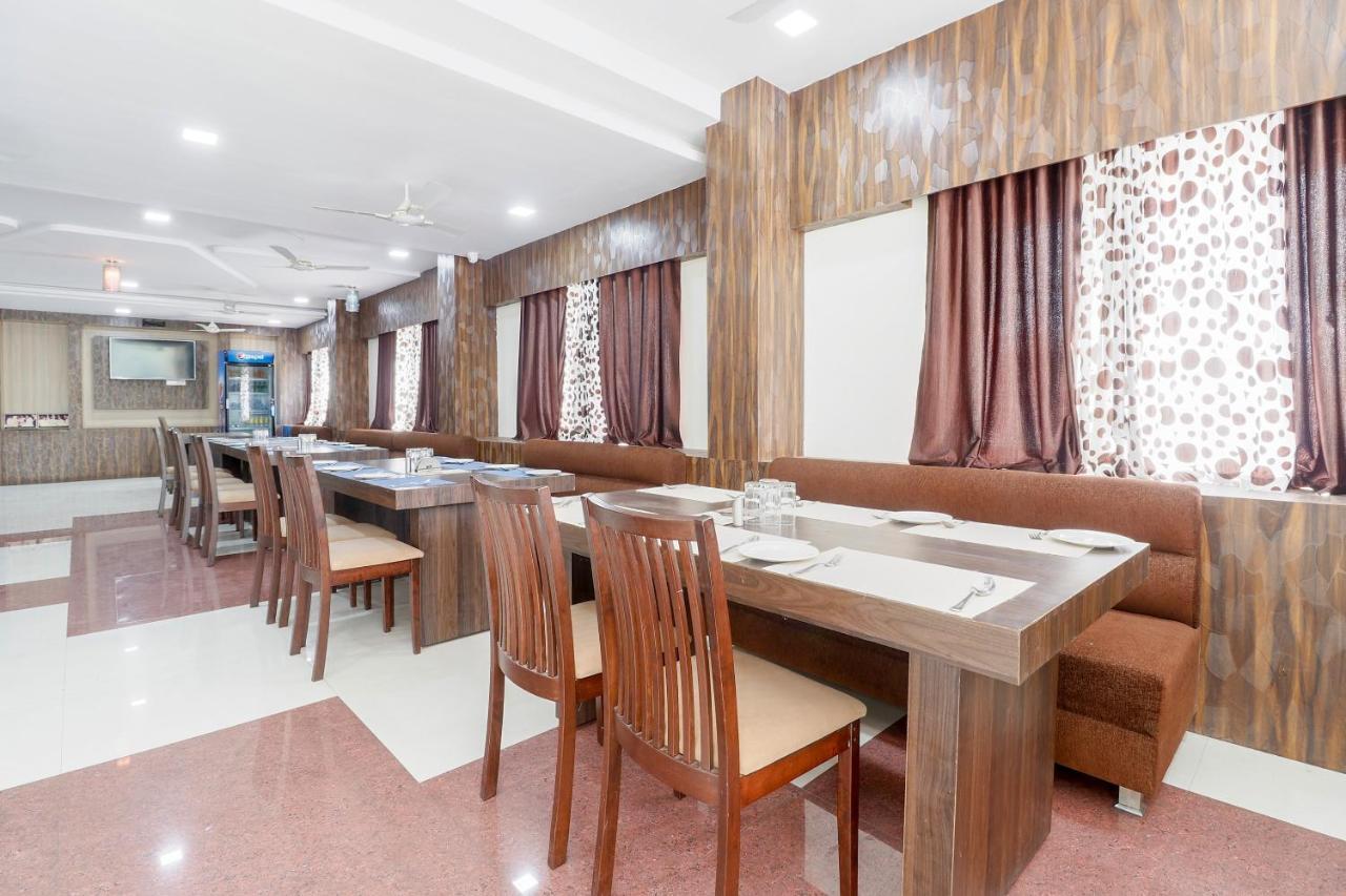 Capital O 63158 Hotel Om Sai Ram Chhatarpur Exterior foto