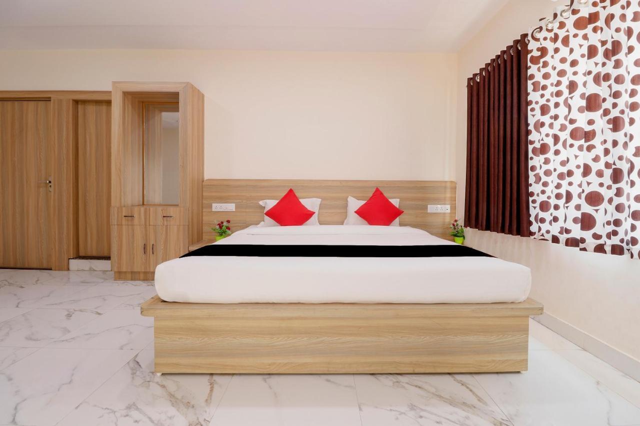 Capital O 63158 Hotel Om Sai Ram Chhatarpur Exterior foto